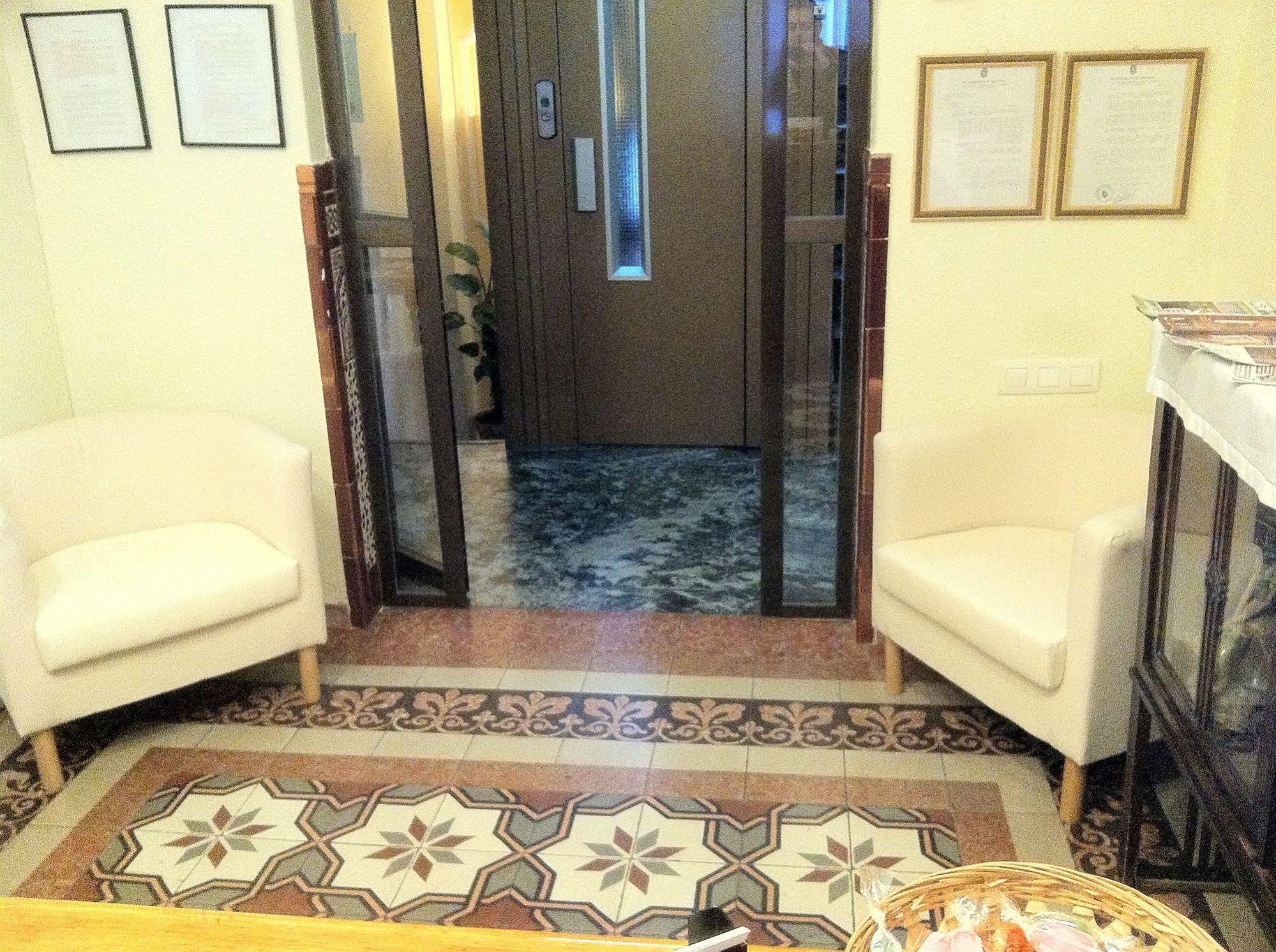 Pension Atlantida Granada Exteriér fotografie